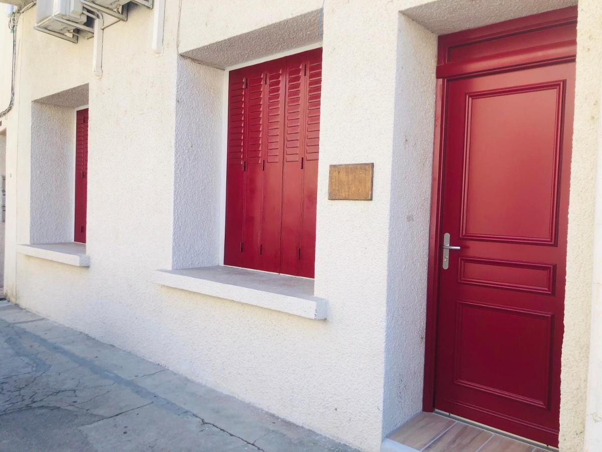 Les Volets Rouges Apartment Cavaillon Exterior photo